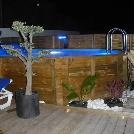 Splendid Villa Very Close To The Sea Villa *