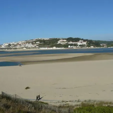 Splendid Villa Very Close To The Sea Óbidos